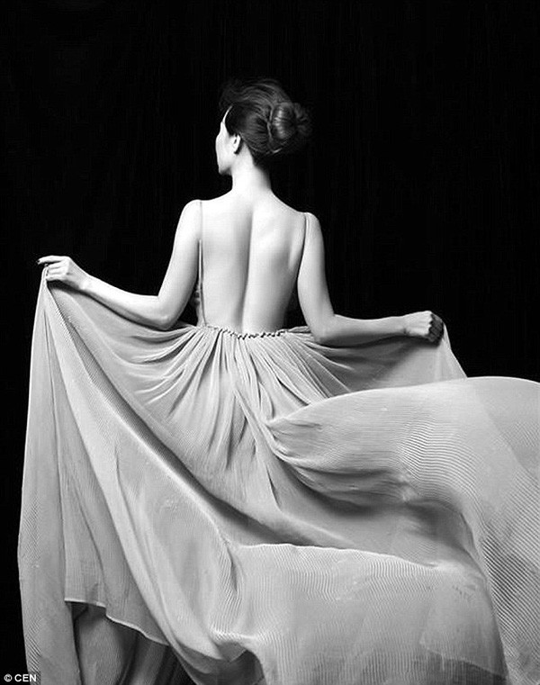 Ngã ngửa vì độ trẻ trung như gái đôi mươi của bà ngoại tuổi 50 ảnh 4