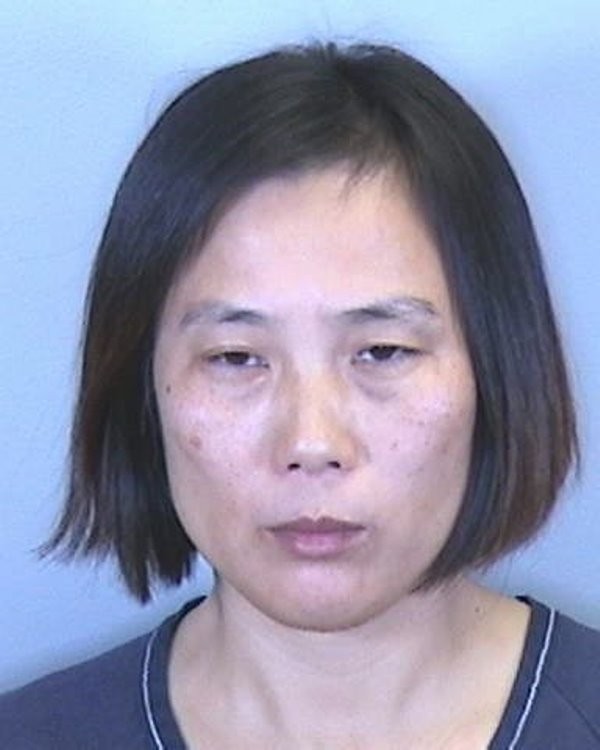 Vợ đánh đập, tát chồng suốt 30 phút vì giấu… dương vật giả ảnh 1