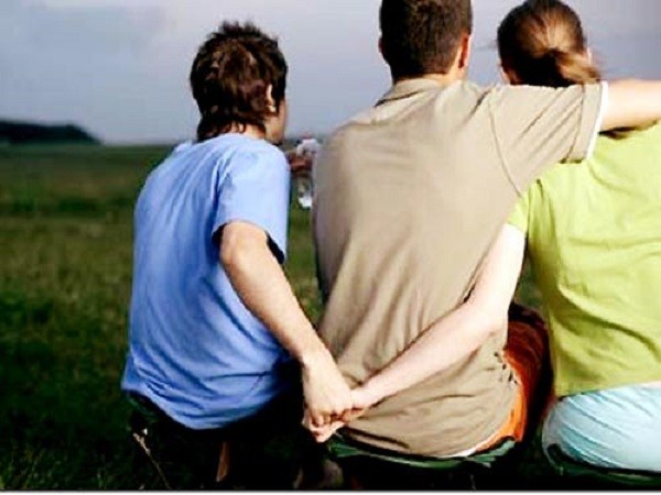 Tâm sự đầy bế tắc của người phụ nữ trót 'bắt cá 2 tay' ảnh 1