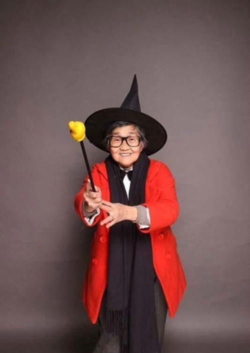 Dân mạng sôi sục với hình ảnh bà nội 80 tuổi 'sành điệu nhất TQ' ảnh 7