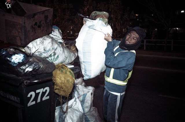 Những hình ảnh khiến ta rớt nước mắt trong đêm Giao thừa ảnh 5