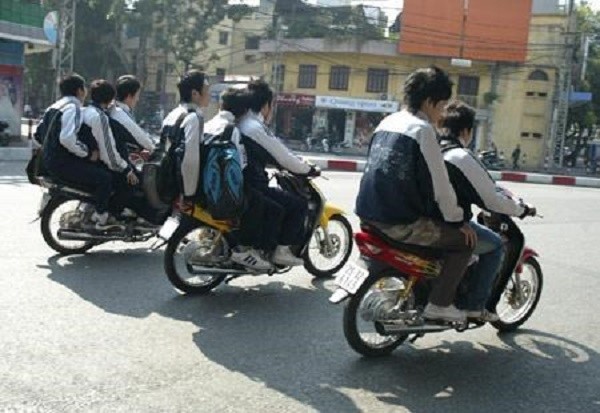 Buộc thôi học nếu vi phạm giao thông nhiều lần: Phản tác dụng! ảnh 1