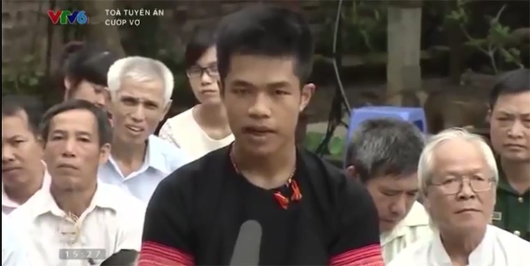 Màn đối đáp giữa thẩm phán và 'bị cáo cướp vợ' gây bão mạng ảnh 1