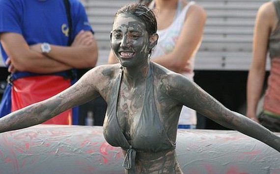 Hãi hùng những phong tục dị biệt trên thế giới ảnh 3