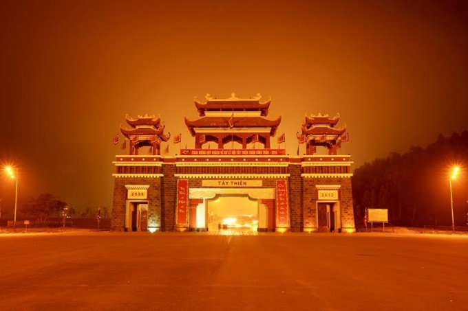 Hàng ngàn người dự Đêm hội Hoa đăng Tây Thiên ảnh 2