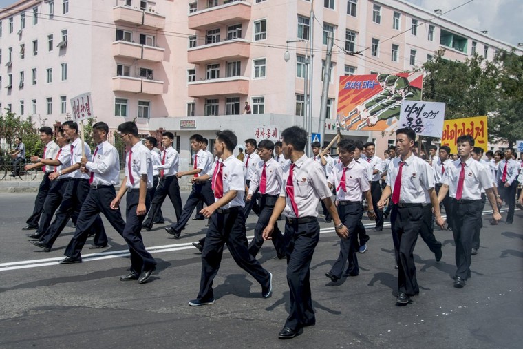 Triều Tiên qua những bức ảnh ‘chụp lén’ bằng điện thoại ảnh 21