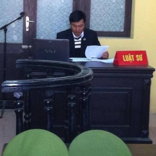 Phải khởi tố hình sự cô giáo đánh bé gái lớp 2 tím mắt? ảnh 1