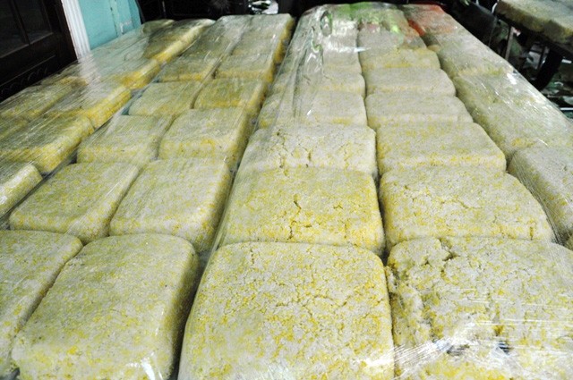 Cận cảnh màn gói chiếc bánh chưng “khủng” dâng Quốc Tổ ảnh 3