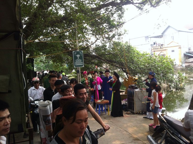 Kì bí ngôi chùa có hang chứa hài cốt lớn nhất Hà Nội ảnh 8