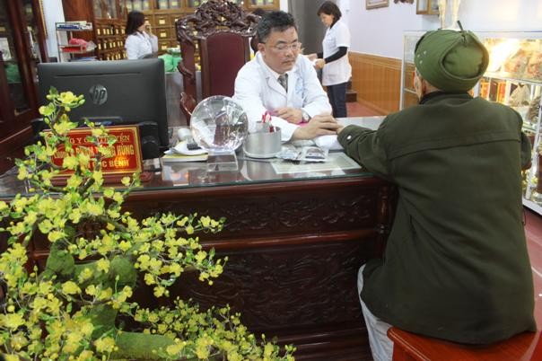 Hậu duệ đời thứ 7 dòng họ Phạm chuyên chữa bệnh dạ dày ảnh 1