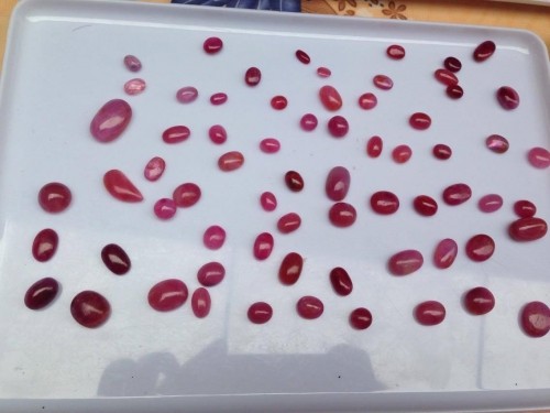 Mãn nhãn với đá quý cả tỷ đồng khi đến 'phố ngọc' ở Yên Bái ảnh 3