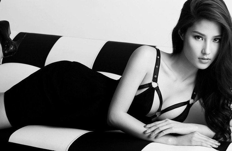 Clip: Diễm My 9X nói lắp với từ cảm khiến khán giả nóng mặt ảnh 1