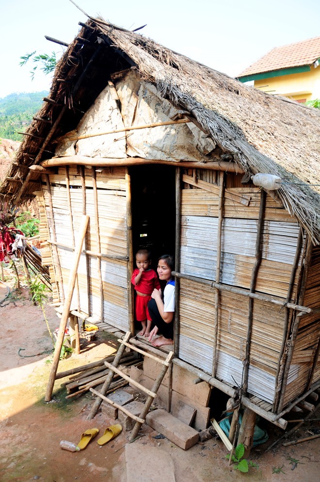 Nhiều nữ sinh cấp hai mang bụng bầu đến lớp ảnh 1