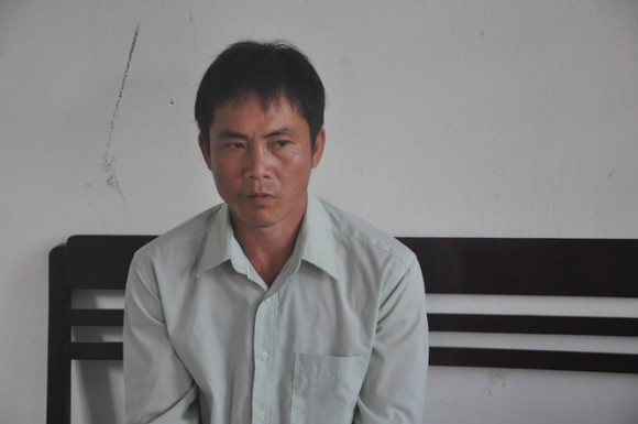 Gã chồng vũ phu tạt axit vào vợ con vì không được ‘quan hệ’ ảnh 1