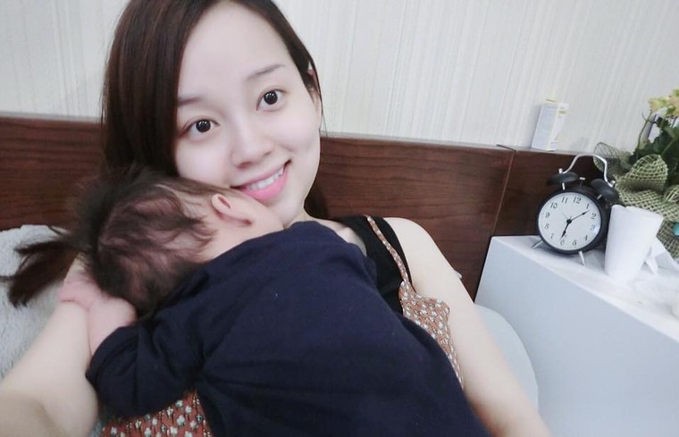 Hot girl làm mẹ đơn thân Ly Kute nhận 'bão like' với thơ tặng con ảnh 1
