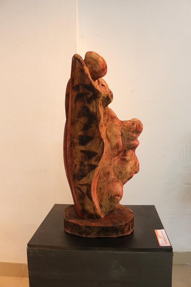 'Tái sinh' cây gạo 300 năm tuổi bằng nghệ thuật điêu khắc ảnh 3