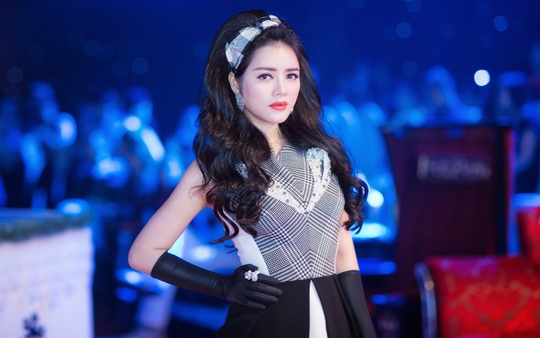 'Đại gia' Lý Nhã Kỳ chuẩn bị lên đường làm nhà bảo trợ LHP Cannes ảnh 1