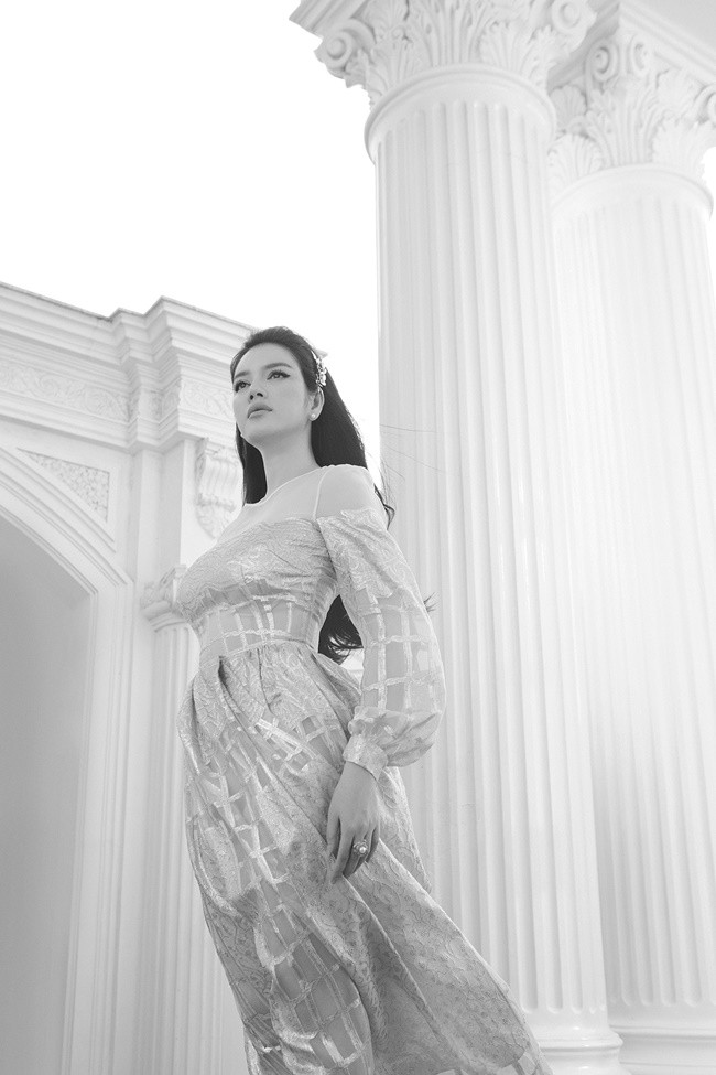 'Đại gia' Lý Nhã Kỳ chuẩn bị lên đường làm nhà bảo trợ LHP Cannes ảnh 4