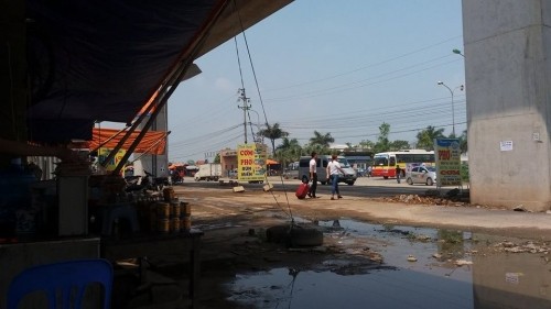 Khiếp vía suất cơm bình dân 200 nghìn ở Bến xe Yên Nghĩa ảnh 3