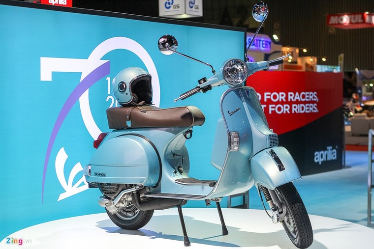 Vespa PX 125 bản đặc biệt khác lạ với màu xanh hiếm ảnh 2