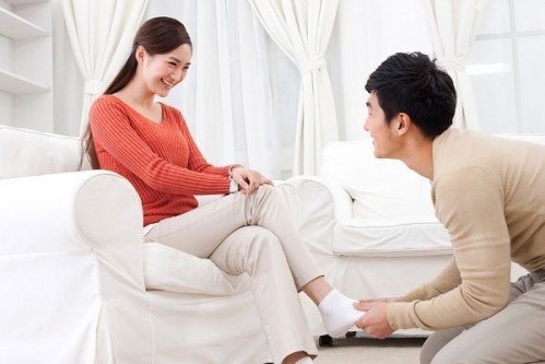 Mẹ và vợ cùng rơi xuống nước, bạn sẽ cứu ai? ảnh 2