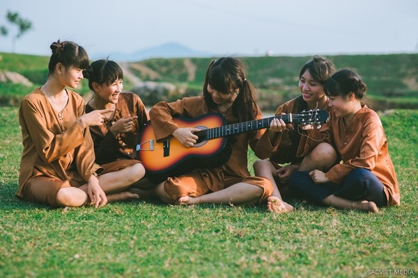 Thích thú với ảnh kỷ yếu ‘quay về tuổi thơ’ của học sinh Nghệ An ảnh 6