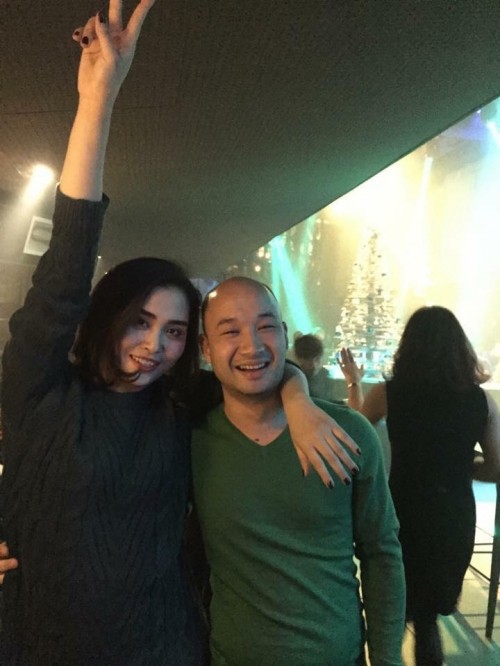 Quan điểm gây sốc: 'Gia đình phải cực giàu có mới hạnh phúc' ảnh 2