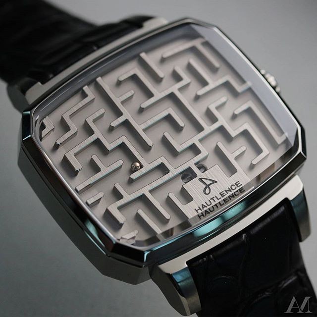 Mãn nhãn chiếc đồng hồ không hiển thị thời gian giá 270 triệu ảnh 2