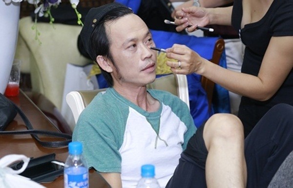 Con người thật của Hoài Linh đằng sau vẻ thân thiện, gần gũi ảnh 1