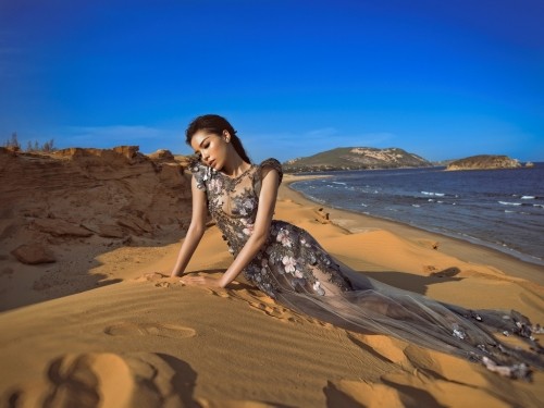 Nhan sắc 'thất thường' khi đẹp hút hồn lúc xấu thảm của Kỳ Duyên ảnh 2