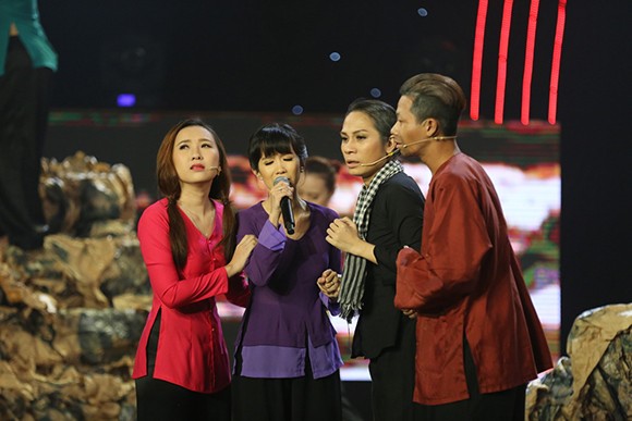 Xem hình ảnh này, sẽ bất ngờ và thêm yêu mến Hoài Linh hơn ảnh 7