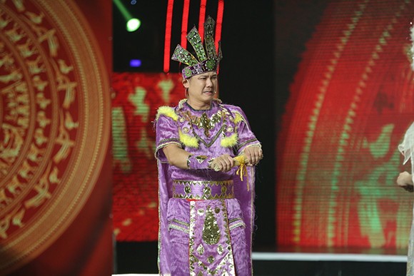 Xem hình ảnh này, sẽ bất ngờ và thêm yêu mến Hoài Linh hơn ảnh 13