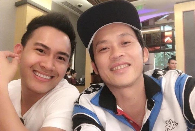 Hoài Linh'gây bão' khi lần đầu con trai ruột U30 giấu kín ở Mỹ ảnh 1