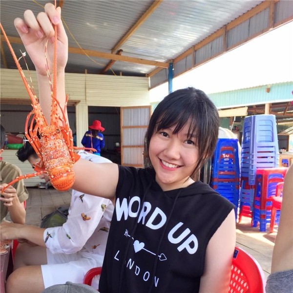 Ngắm 2 cô em gái được cưng như trứng và gia cảnh của Trấn Thành ảnh 9