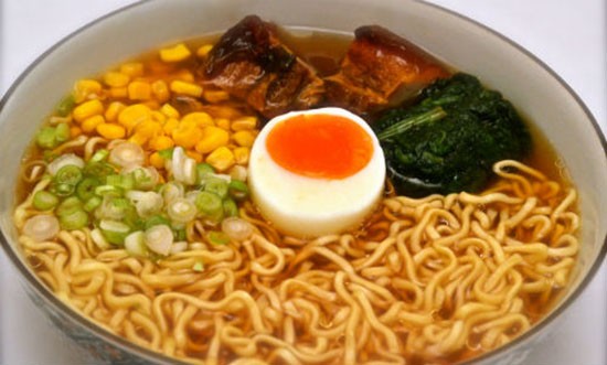 Đại gia thu hơn 20.000 tỷ đồng mỗi năm nhờ bán mỳ gói ảnh 1