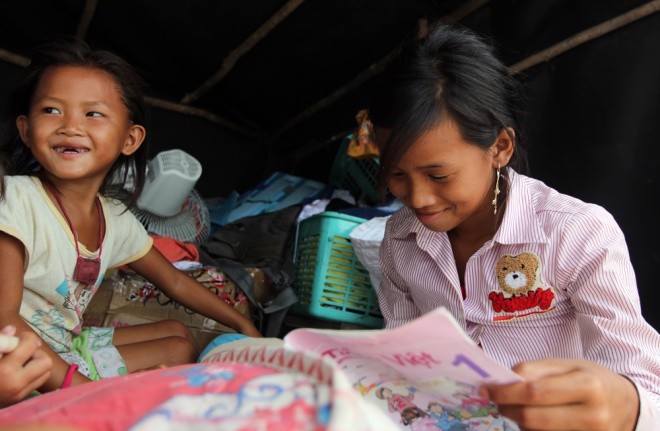 Cuộc mưu sinh của trẻ Việt kiều không quốc tịch bên hồ Dầu Tiếng ảnh 4