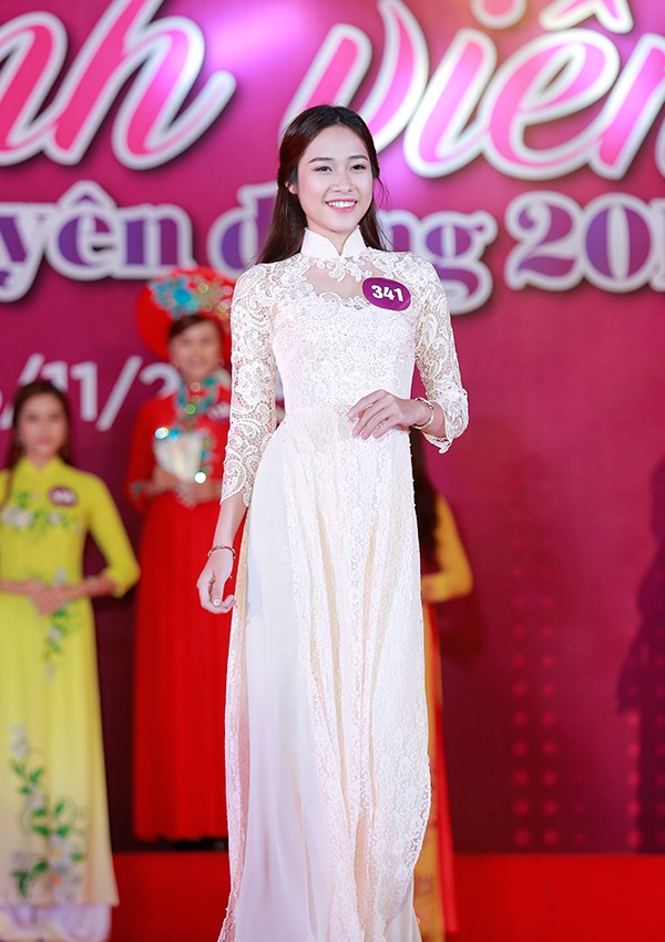 Nữ sinh ĐH Hà Nội đăng quang Hoa khôi Nữ sinh viên duyên dáng 2015