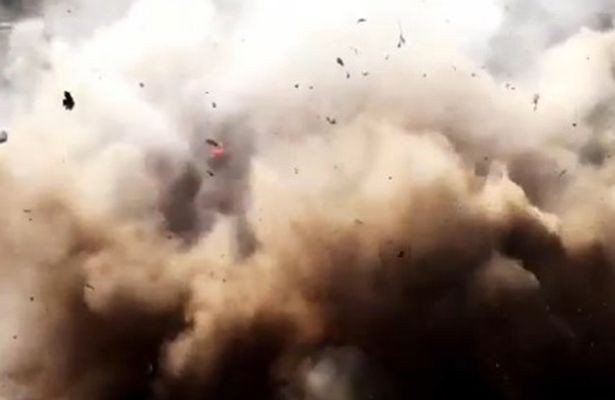 Phiến quân IS xử tử tù nhân bằng bom kích hoạt qua điện thoại ảnh 2