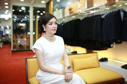 Choáng ngợp khối tài sản trăm tỷ của Lý Nhã Kỳ ảnh 5