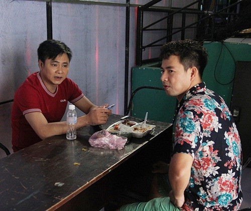 Bữa ăn đạm bạc của các nghệ sĩ hài ở hậu trường 'Ơn giời' ảnh 3