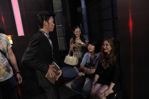 Bữa ăn đạm bạc của các nghệ sĩ hài ở hậu trường 'Ơn giời' ảnh 8