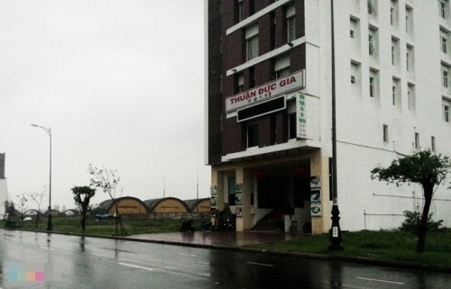 Nhà nghèo nhất thôn mua 12 lô đất sát sân bay quân sự ảnh 2