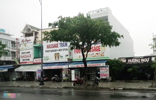 Nhà nghèo nhất thôn mua 12 lô đất sát sân bay quân sự ảnh 4