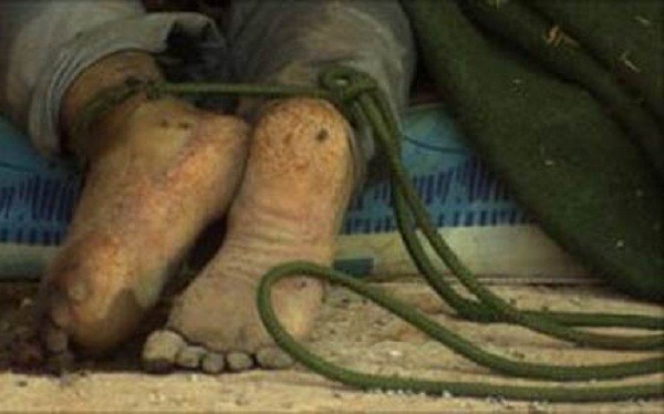 Bố trói, đánh chết con trai vì lấy trộm trứng vịt ảnh 1