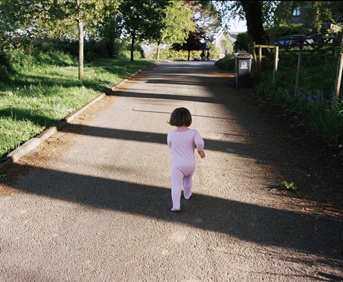 Bộ ảnh tuyệt đẹp mẹ chụp con gái bị hội chứng Down bẩm sinh ảnh 4