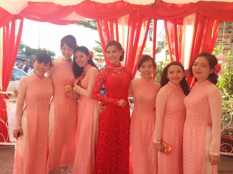 Chồng Á hậu Diễm Trang lái siêu xe 10 tỷ đi hỏi vợ ảnh 2