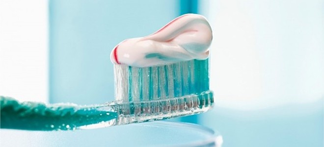 Rùng rợn những bí mật bên trong hộp kem đánh răng bạn dùng hàng ngày ảnh 2