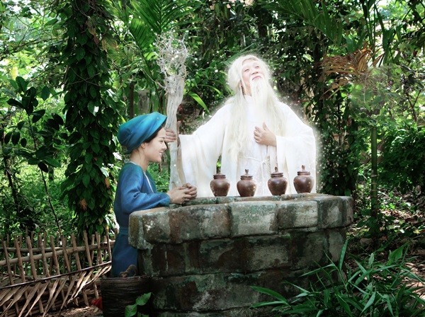 Bạn gái Cường Đô la hóa cô Tấm bơ phờ bên 'bé Bụt' Thành Lộc ảnh 5