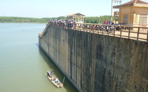 Nữ sinh tự tử do điểm kém: Vì đâu nên nỗi? Nữ sinh tự tử do điểm kém: Vì đâu nên nỗi?