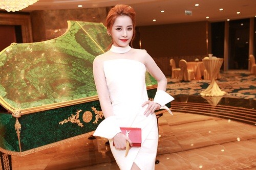 Chi Pu hóa quý cô quyến rũ tại sự kiện mừng Hồ Ngọc Hà ảnh 2